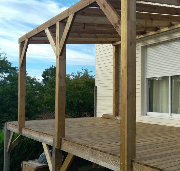 Pergola en bois autoportante à la Roche Posay